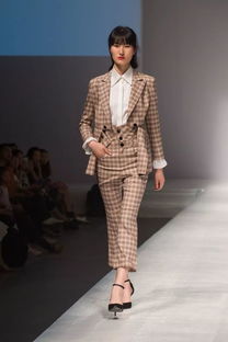 秀场回顾 | 情系母校，一路同行 校友品牌闪耀北服女装秀