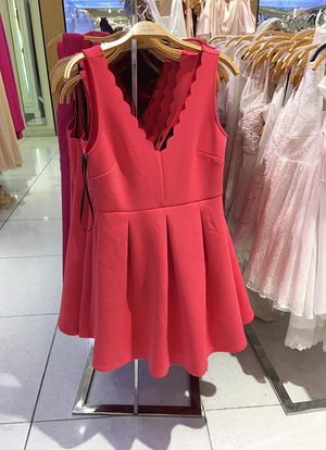 女装品牌推荐 时尚与品质并存的服装服饰零售指南